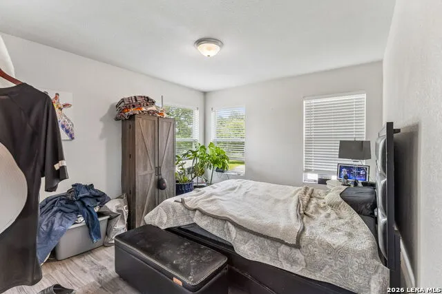 130 SENISA DR San Antonio, TX 78228