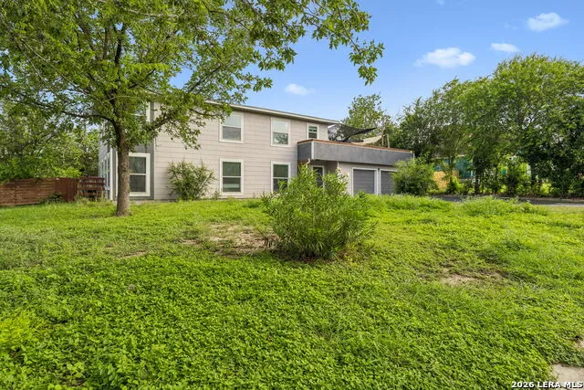130 SENISA DR San Antonio, TX 78228
