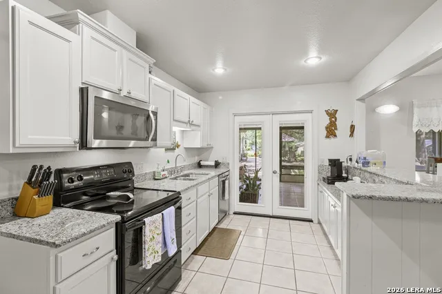 9477 WINDWOOD DR Boerne, TX 78006