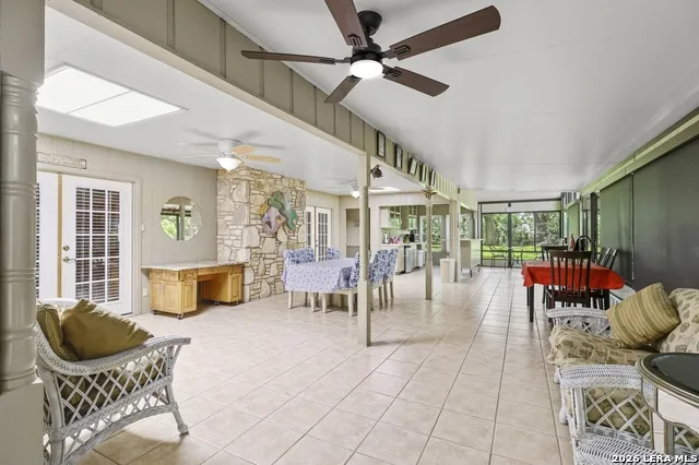 9477 WINDWOOD DR Boerne, TX 78006