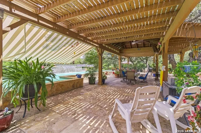 9477 WINDWOOD DR Boerne, TX 78006