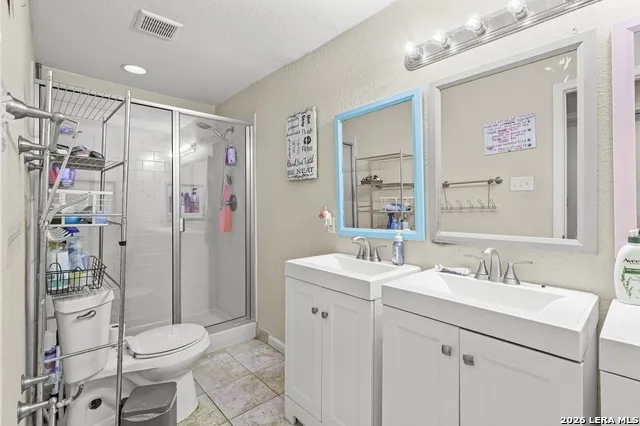 9477 WINDWOOD DR Boerne, TX 78006