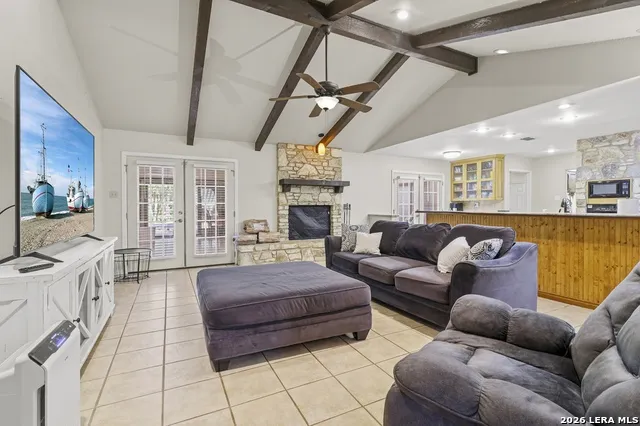 9477 WINDWOOD DR Boerne, TX 78006