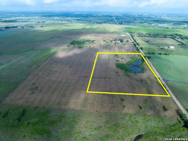 01 Berger Road Schulenburg, TX 78945