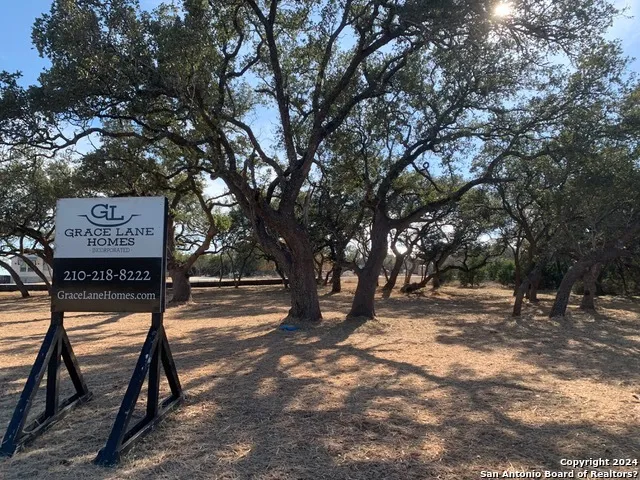 950 BELLE OAKS BLVD Bulverde, TX 78163