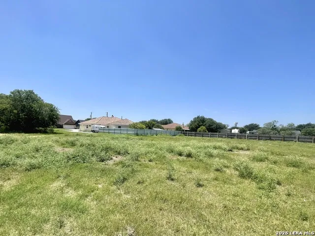 15840 CHIPPEWA Selma, TX 78154