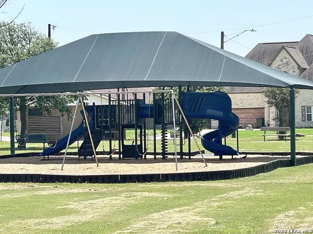 15840 CHIPPEWA Selma, TX 78154