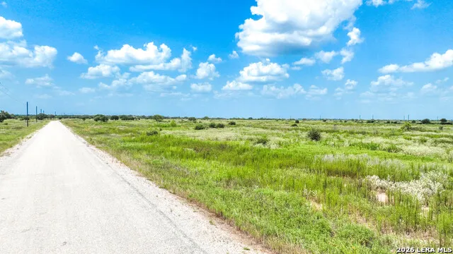 5471 Teal Ln Columbus, TX 78934