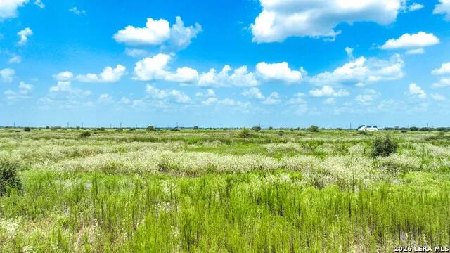 5471 Teal Ln Columbus, TX 78934