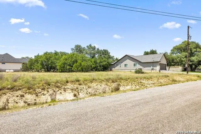 223 Peter Kleid Loop Blanco, TX 78606