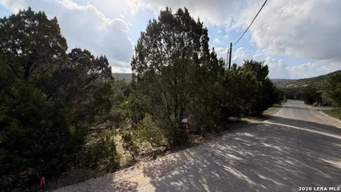 1086 Trail Pass