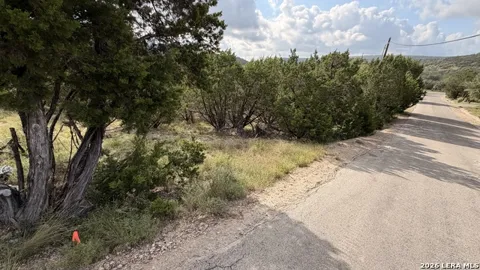 1076 Trail Pass