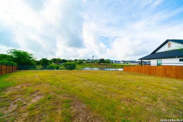 132 Woodbridge Court La Vernia, TX 78121