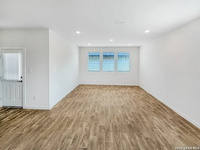 5506 DAYLIGHT DR New Braunfels, TX 78130