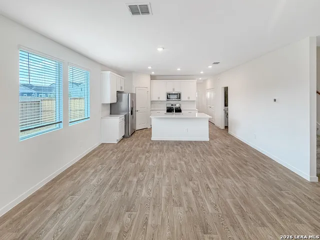 5506 DAYLIGHT DR New Braunfels, TX 78130