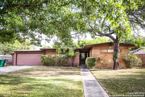 2819 BENT BOW DR