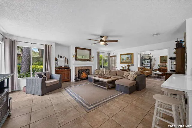13611 Thessaly Universal City, TX 78148