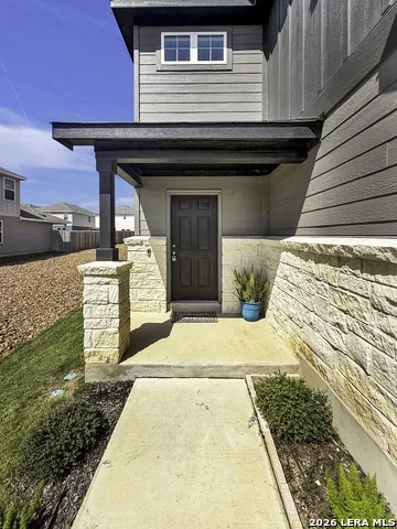 819 Bluegrass Pt New Braunfels, TX 78130