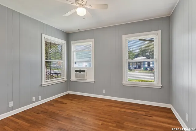 1322 W Malone San Antonio, TX 78225