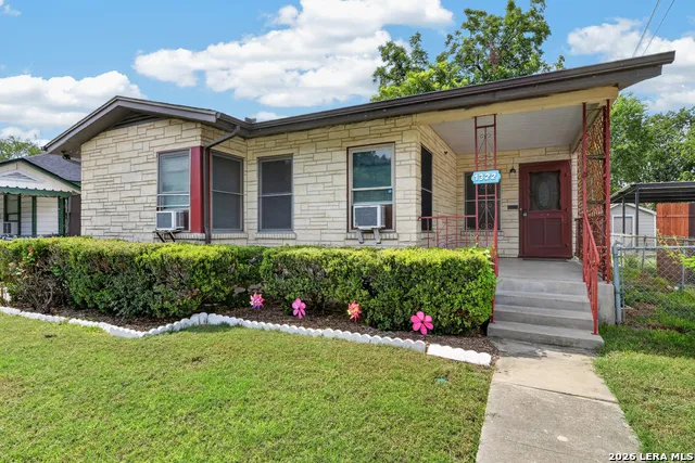 1322 W Malone San Antonio, TX 78225