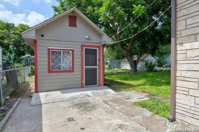 1322 W Malone San Antonio, TX 78225