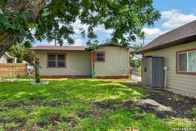 1322 W Malone San Antonio, TX 78225