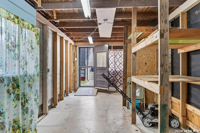 1322 W Malone San Antonio, TX 78225