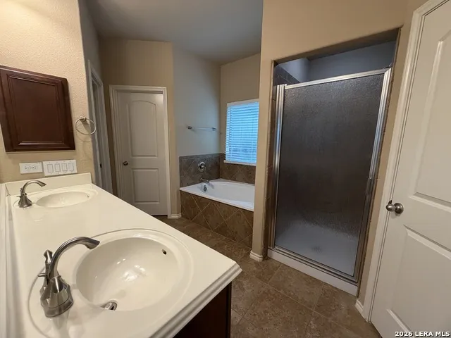 27039 TRINITY BND San Antonio, TX 78261