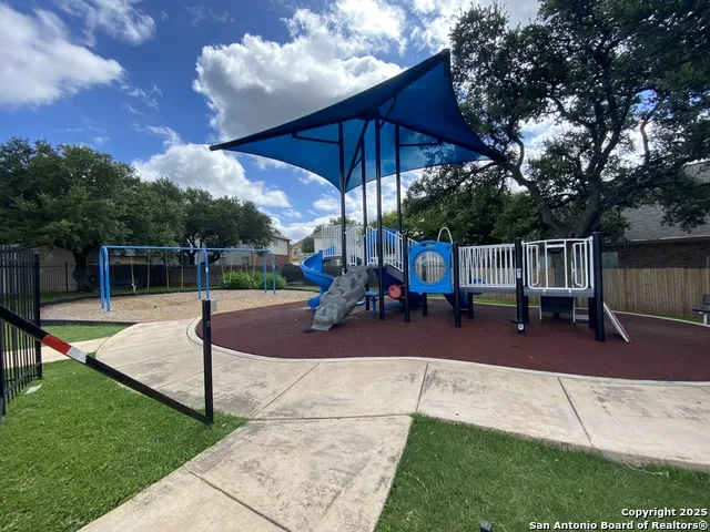 27039 TRINITY BND San Antonio, TX 78261