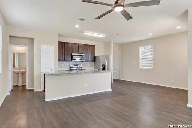 10610 GREEN LAKE DR San Antonio, TX 78223