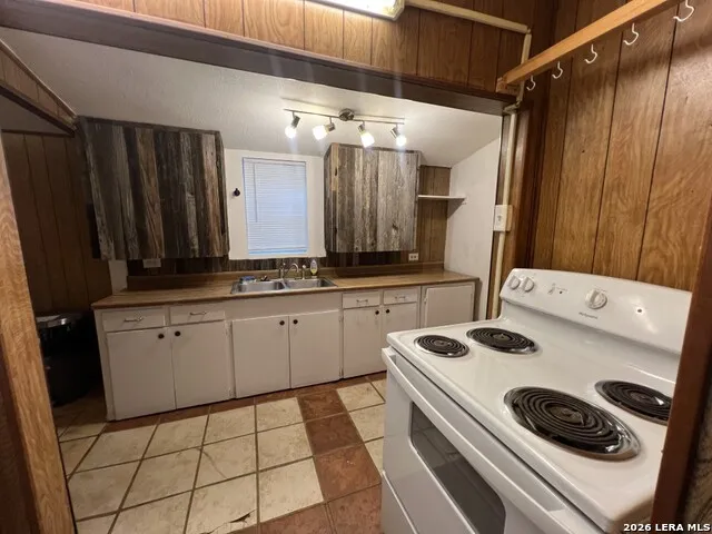 9676 HILDEBRANDT RD San Antonio, TX 78222
