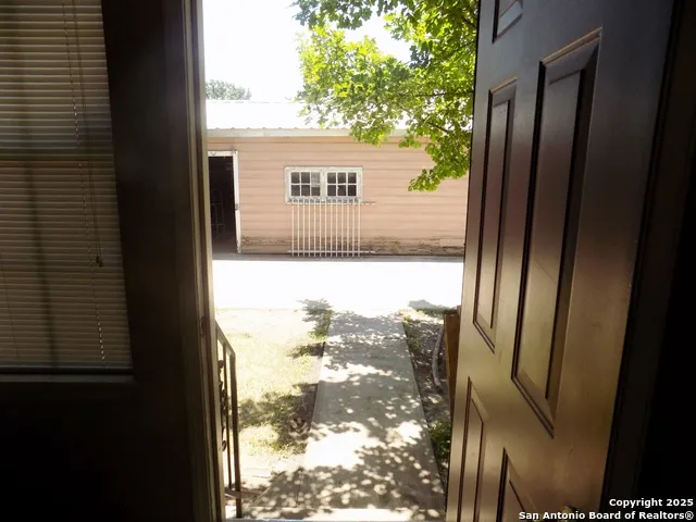 636 W Norwood San Antonio, TX 78212