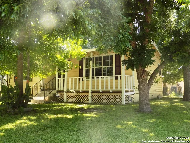 636 W Norwood San Antonio, TX 78212