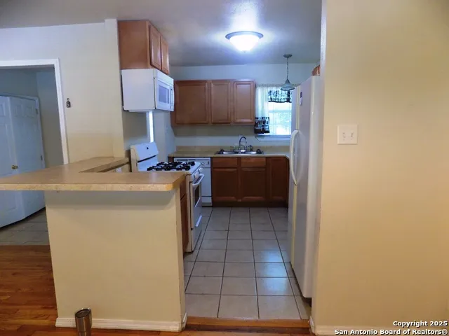 636 W Norwood San Antonio, TX 78212