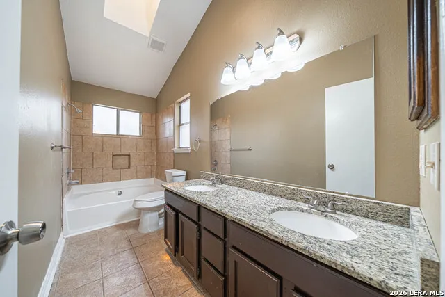 821 Meadow Stone Converse, TX 78109