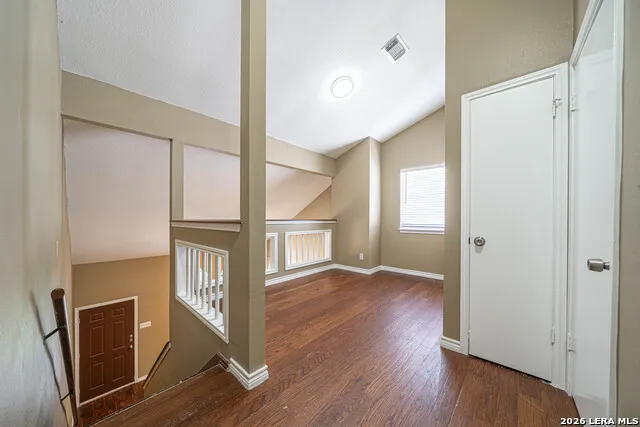 821 Meadow Stone Converse, TX 78109