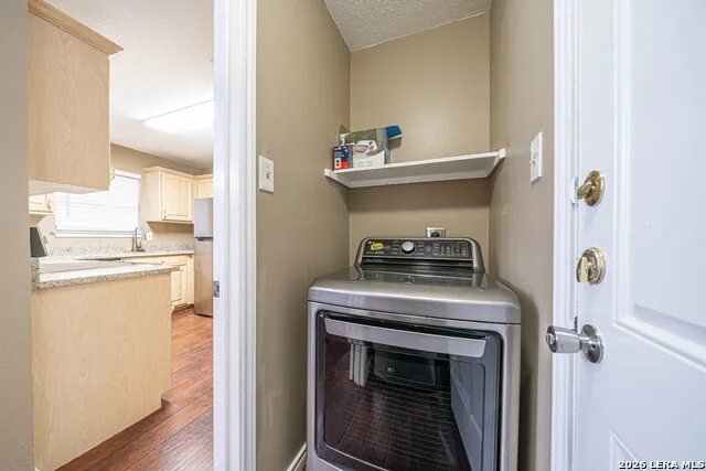 821 Meadow Stone Converse, TX 78109