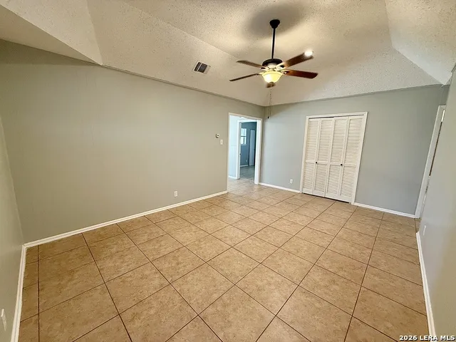705 WOODCREST CIR New Braunfels, TX 78130