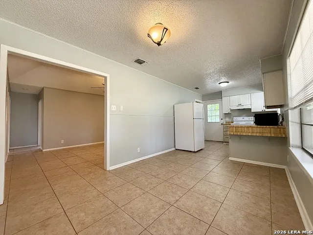 705 WOODCREST CIR New Braunfels, TX 78130