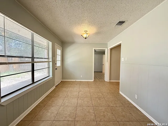 705 WOODCREST CIR New Braunfels, TX 78130