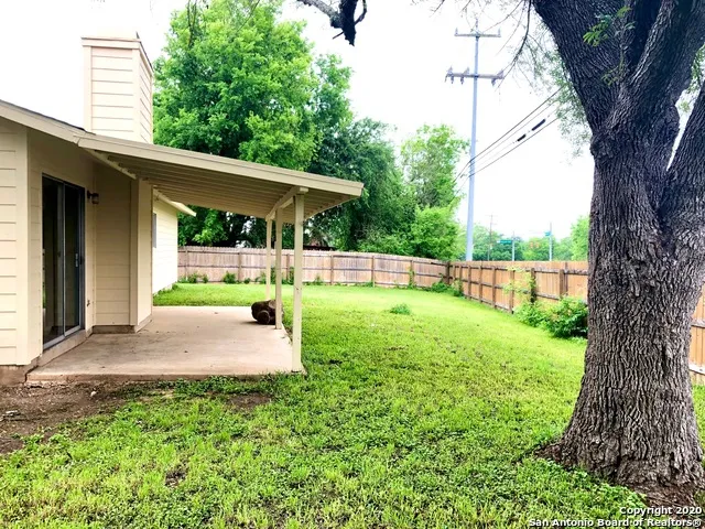 11205 CHAMPION OAK Live Oak, TX 78233