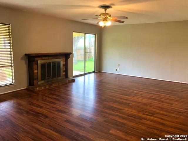 11205 CHAMPION OAK Live Oak, TX 78233