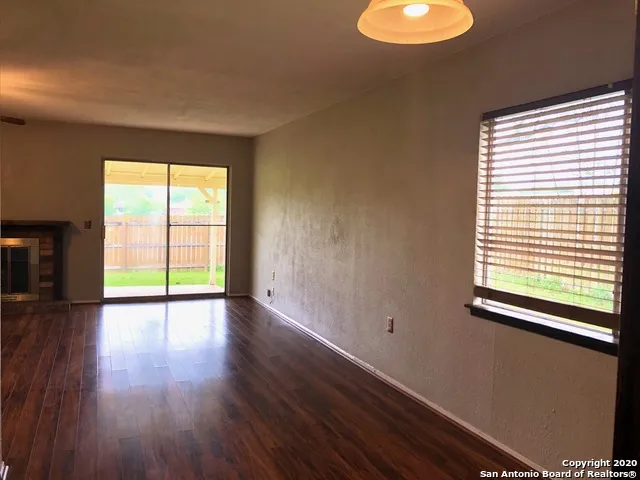 11205 CHAMPION OAK Live Oak, TX 78233