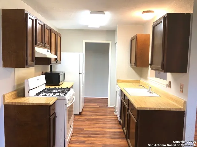 11205 CHAMPION OAK Live Oak, TX 78233