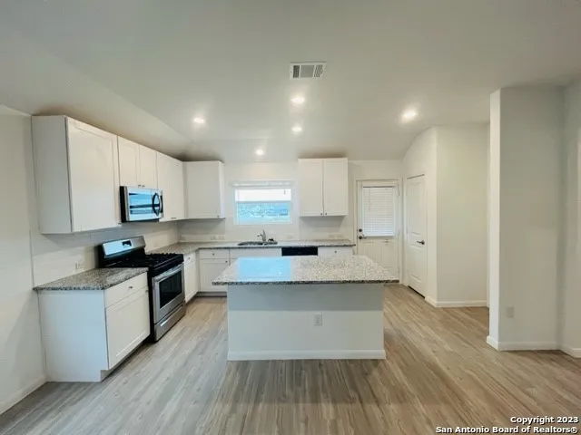 742 Haas Way San Antonio, TX 78221