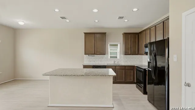 140 FABARM LN New Braunfels, TX 78130