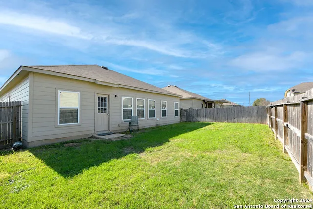 140 FABARM LN New Braunfels, TX 78130