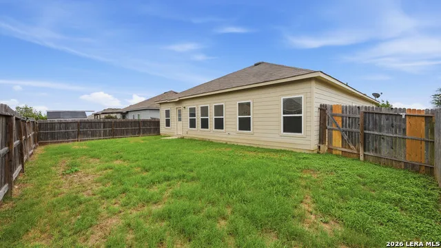 140 FABARM LN New Braunfels, TX 78130
