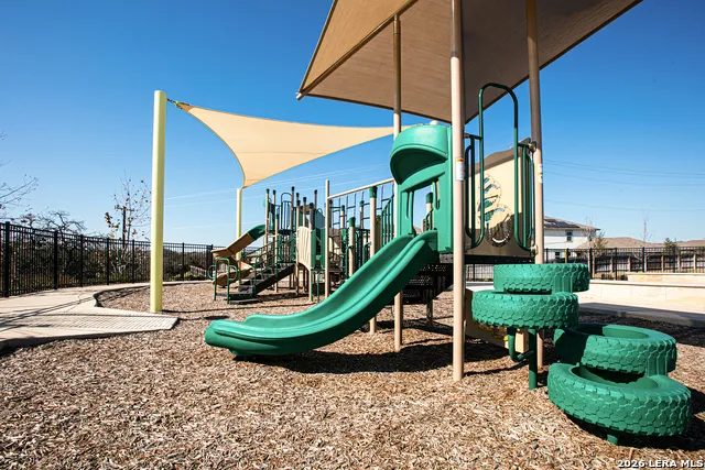 4925 PRACTICE GRN San Antonio, TX 78261