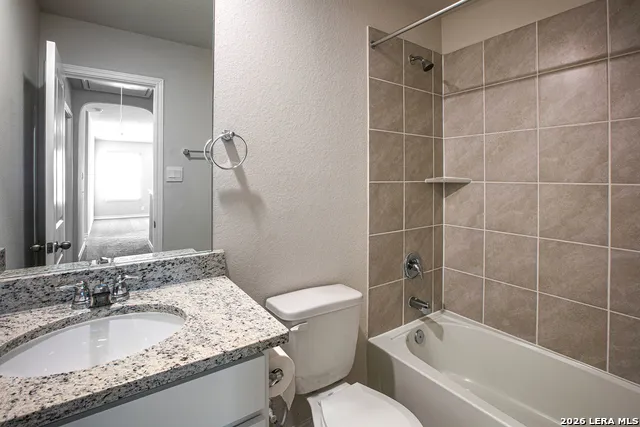 4925 PRACTICE GRN San Antonio, TX 78261